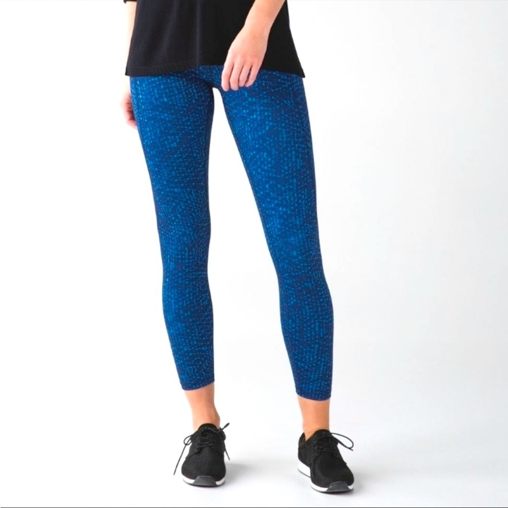 Lululemon Pure Cris Cross blue‎ Legging size 2